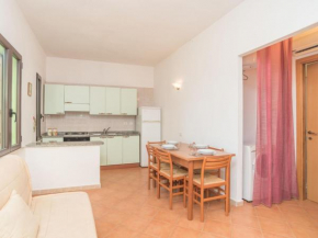 Apartment Stella con piscina comune - REI100 by Interhome